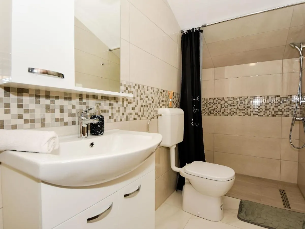 Apartment Ika By Interhome Maslenica